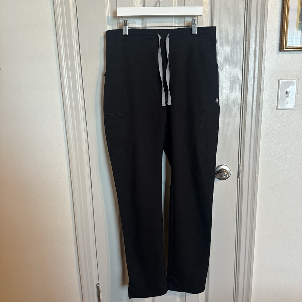 Figs Yola Women’s Black Straight Leg Scrub Pants